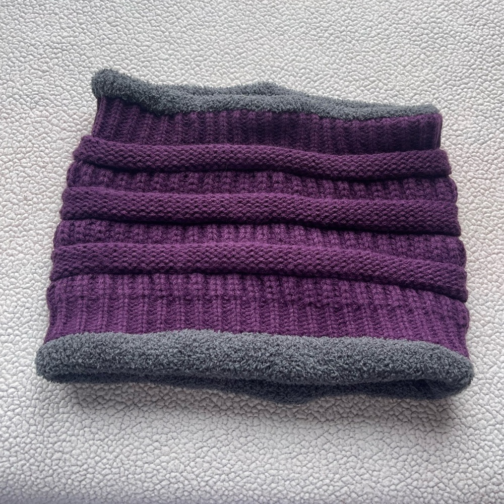 Market and Laybe purple sweater scarf snood neck wrap